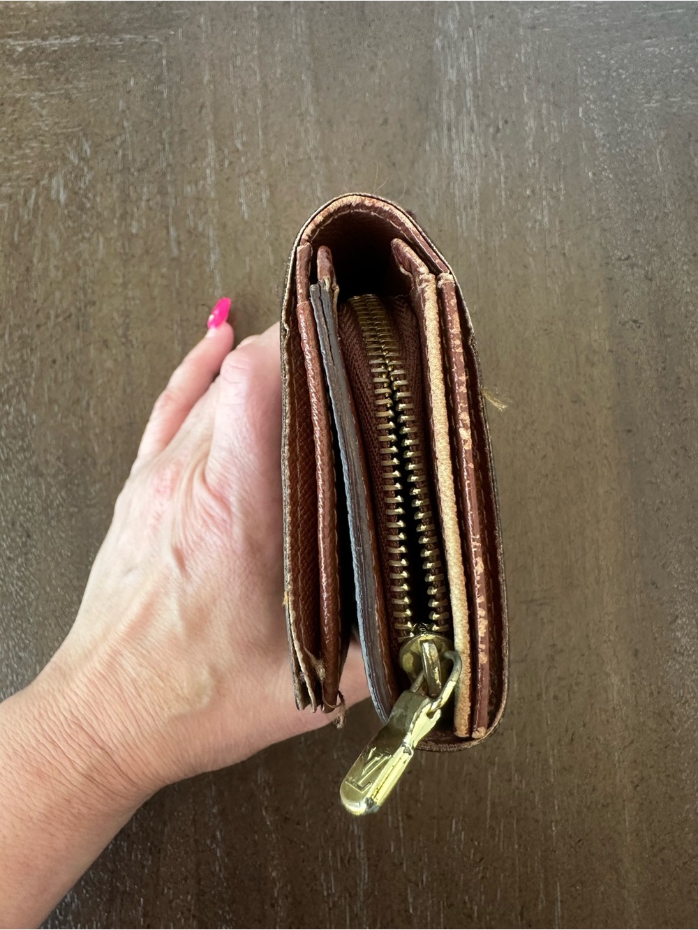 Louis Vuitton Vintage Porte-Monnaie Tresor Wallet
**Price is firm*** - Picture 8 of 16